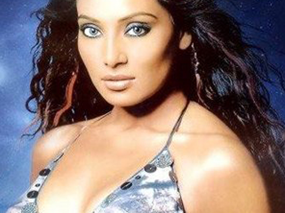 bipasha basu 109