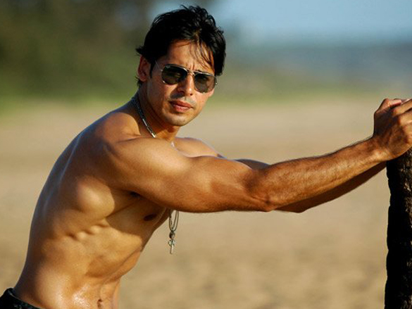 dino morea 16