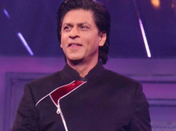 SRK Makes A Grand Entry With The Heroines On Yash Chopra’s 81st Birth Anniversary