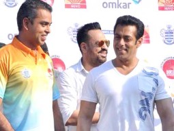 Salman At ‘5th South Mumbai-Milind Deora Junior Soccer Championship 2013’