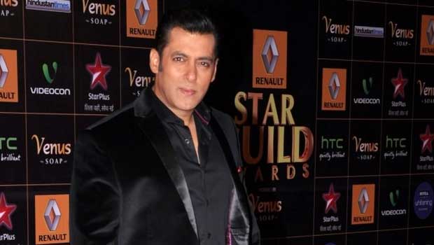 Salman On Salim Khan Receiving Life Time Achievement Award