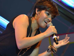Sunidhi Chauhan Sings ‘Dance Pe Chance’ At Channel V Indiafest in Goa