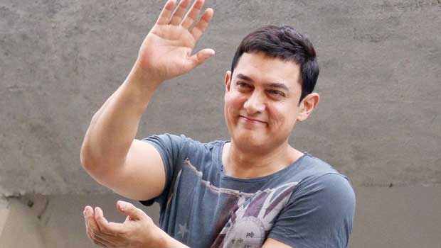 Bollywood Hungama Wishes Happy Holi 2014