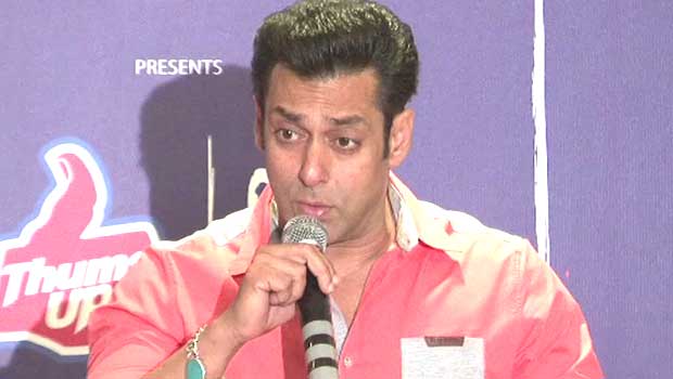 Salman Khan At Thums Up Veer Awards