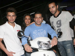 BTW: Salman, Aamir, Varun, Sunny Leone And More