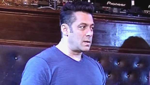 “Nargis Aai Hai Yaha Pe Hindi Sikhne”: Salman Khan