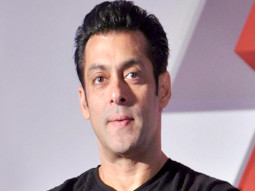 Bollywood Speaks Out On Salman-Photographers Stand Off