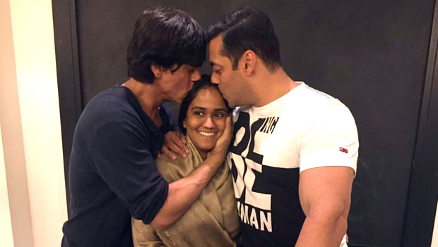 Salman-Arpita-SRK: The Most Endearing Image Of 2014