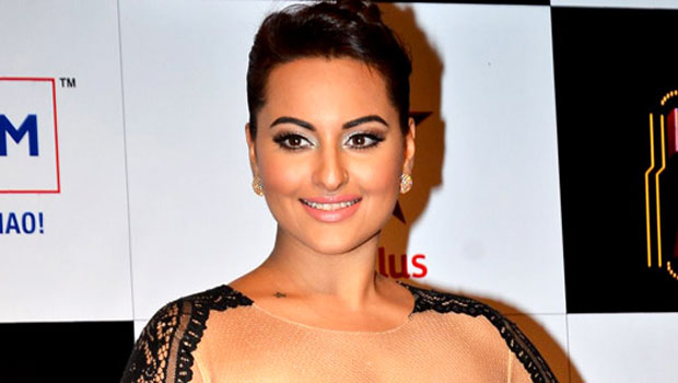 What Stars Want To See in 2015, Salman’s Marriage Or Three Khans Working Together?