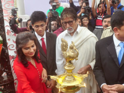 Amitabh Bachchan – Jaya Bachchan Unveil ‘FemtoSecond Laser’