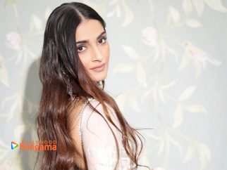 Celebrity wallpaper of Sonam Kapoor Ahuja