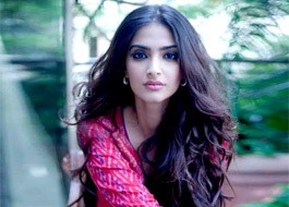 Diamond necklace stolen from Sonam Kapoor’s residence Diamond necklace stolen from Sonam Kapoor’s residence