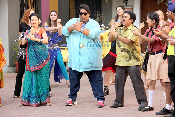 ganesh acharya visits gokuldham society to promote hey bro 4