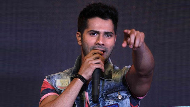 Varun Dhawan-Ayushmann Khurrana-Mika Singh At Channel V Fest Goa, 2015