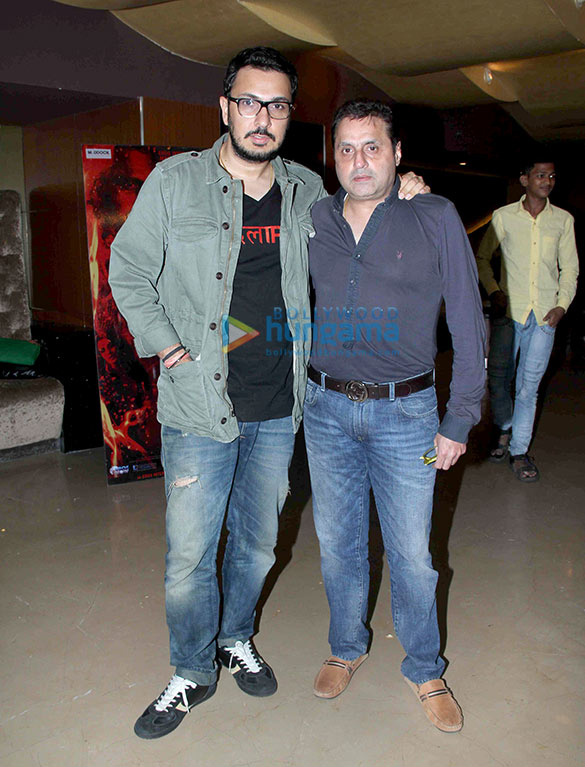sonakshi sinha nargis fakhri varun dhawan grace the special screening of badlapur 6