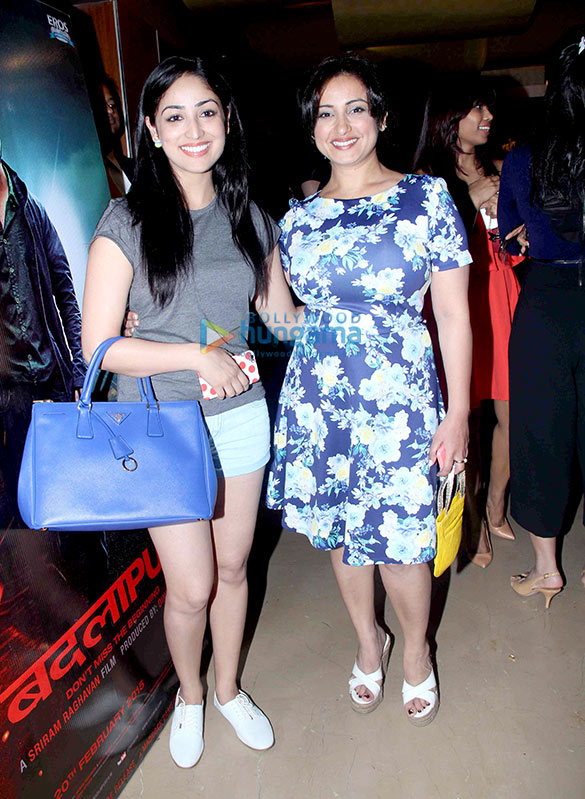 sonakshi sinha nargis fakhri varun dhawan grace the special screening of badlapur 15