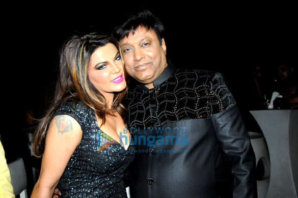 rakhi sawant hosted a surprise birthday bash for brother manik soni 14