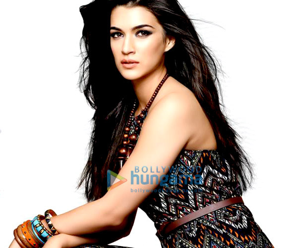 kriti sanon 16
