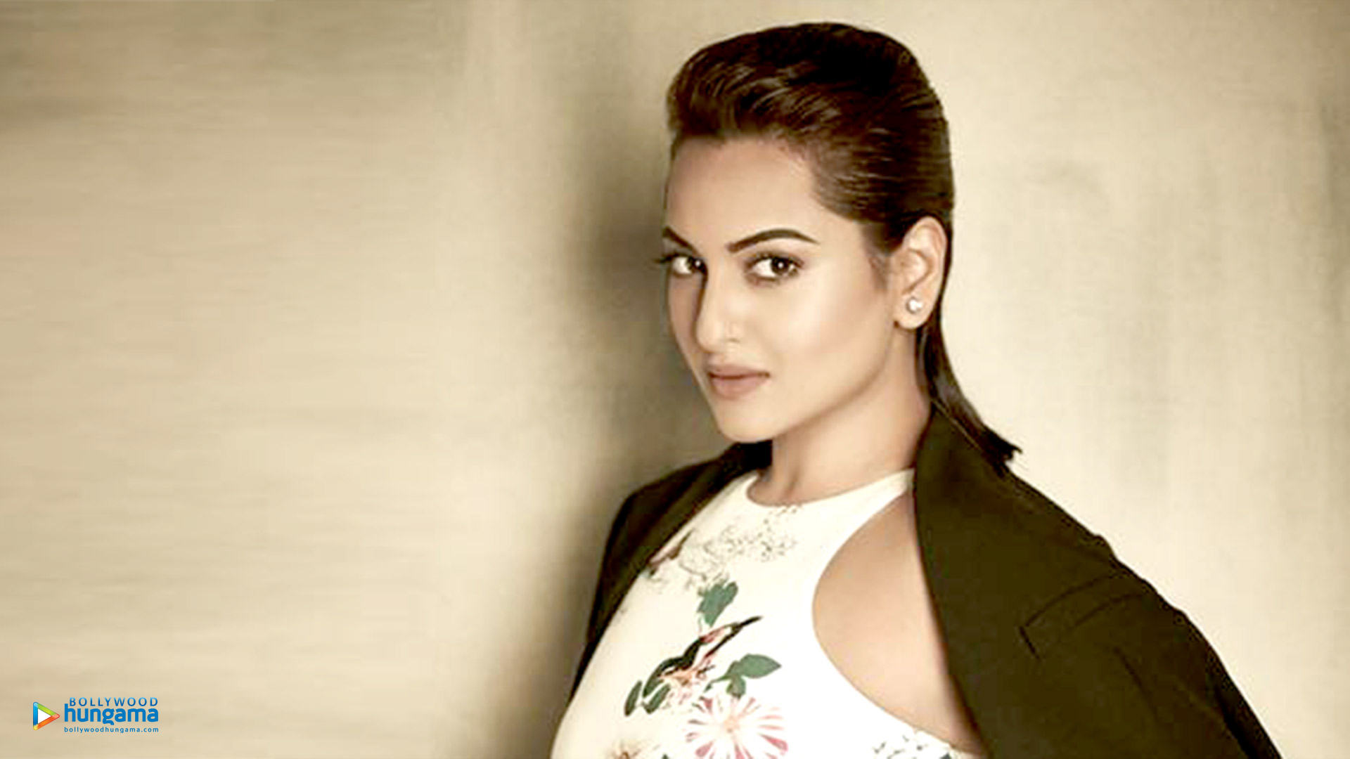 Sonakshi Sinha Sonakshi Sinha