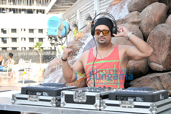 rakhi sawant shoots for the video album party punjabi style 8