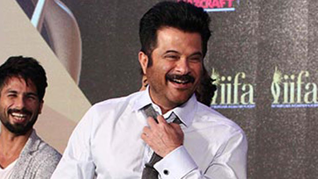 Anil Kapoor ‘Takes His Clothes Off’ On Hrithik Roshan’s Insistence At IIFA Awards 2015 Press Conference