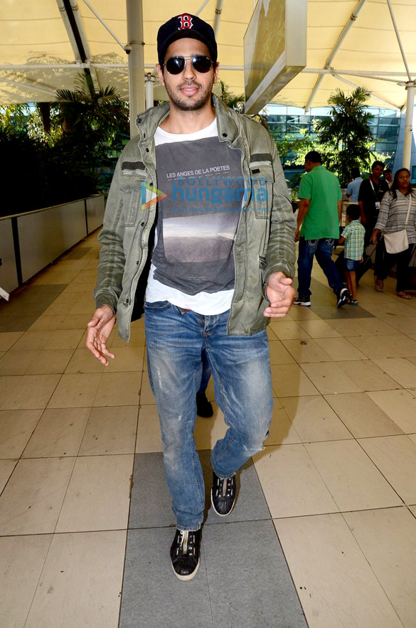 sidharth malhotra returns from kapoor sons shoot 11