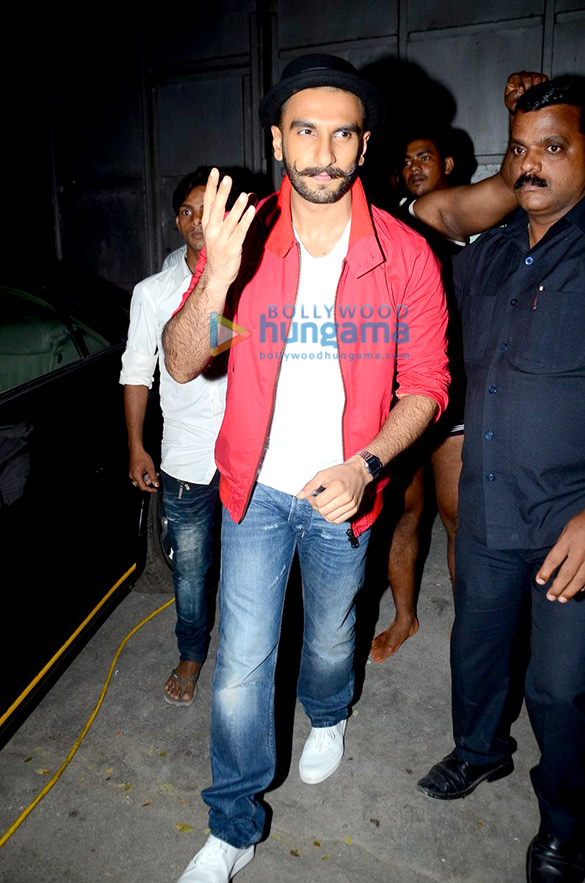 ranveer singh snapped on the sets of bajirao mastani 7