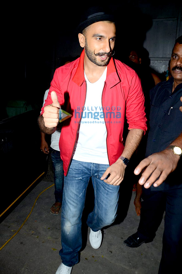 ranveer singh snapped on the sets of bajirao mastani 9