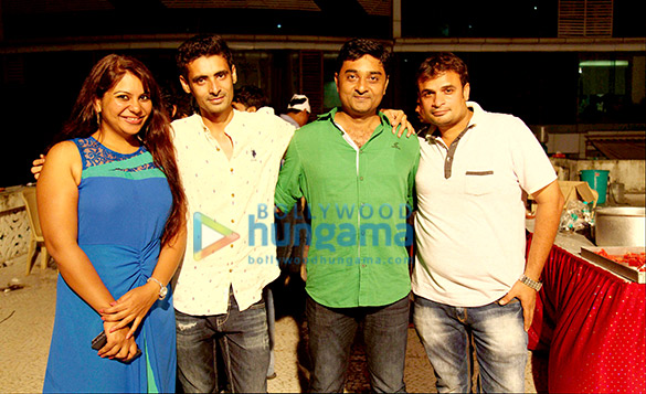 shabana azmi juhi chawla and crew at the chalk n duster iftaar party 8
