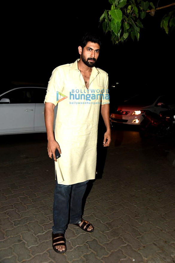karan johar hosts special screening of bahubali 3