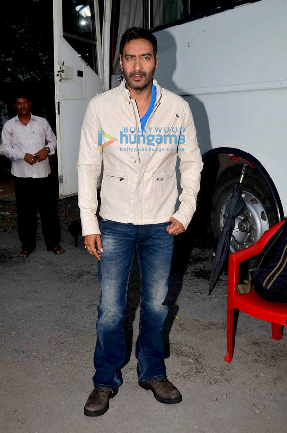 ajay devgn snapped during drishyam promotion 9