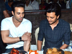 Riteish Deshmukh, Pulkit Samrat Promote ‘Bangistan’ At Mohammad Ali Road