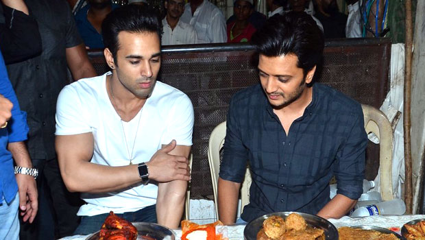 Riteish Deshmukh, Pulkit Samrat Promote ‘Bangistan’ At Mohammad Ali Road