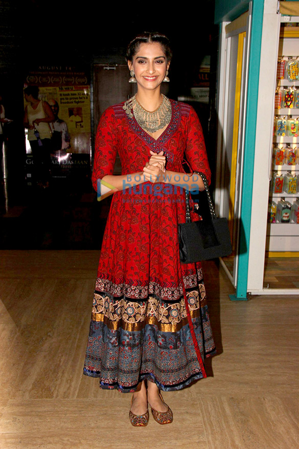premiere of aisa yeh jahaan 11