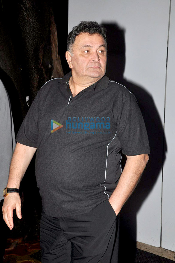 rishi kapoor graces the kapoor sons dinner bash 7
