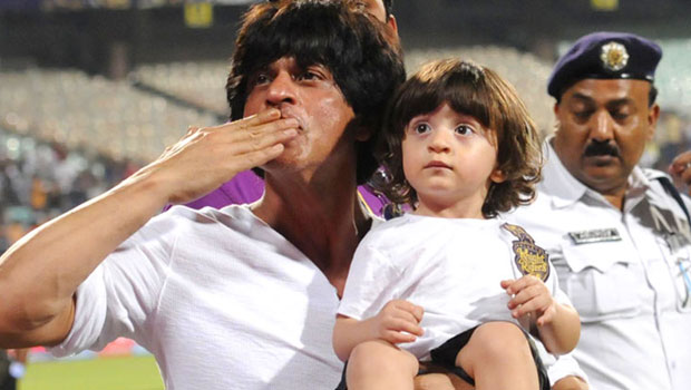 AbRam Khan Imitates His Father Shah Rukh Khan