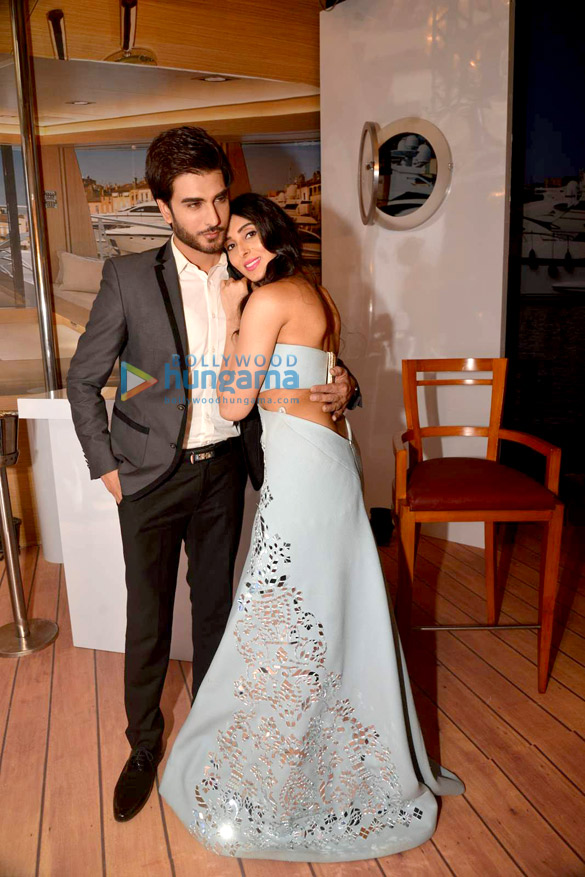pernia qureshi imran abbas snapped at amazon india couture week 2015 2