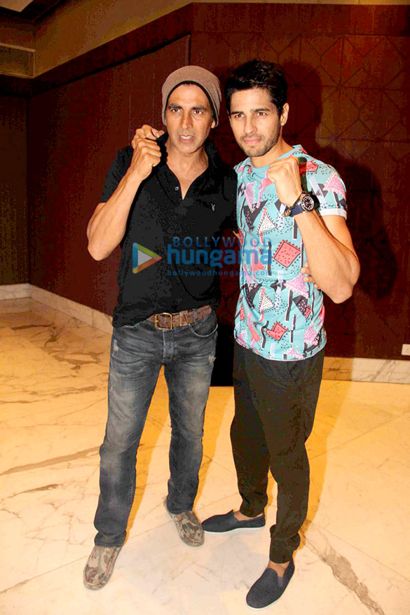 akshay kumar sidharth malhotra jacqueline fernandez at brothers promotion 13