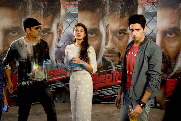 akshay kumar sidharth malhotra jacqueline fernandez promote brothers 4