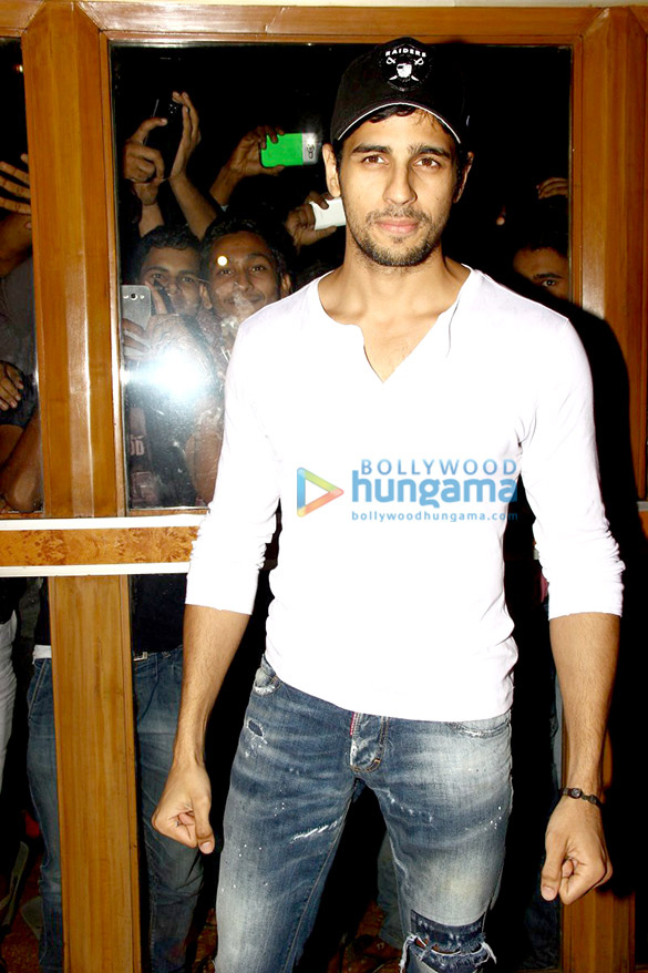 sidharth malhotra karan malhotra visit gaiety cinema to promote brothers 6