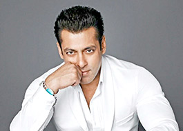 Salman Khan does a Bajrangi Bhaijaan in real life