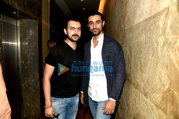 hrithik roshan imran khan kunal kapoor dia mirza grace the screening of kaun kitney paani main 6