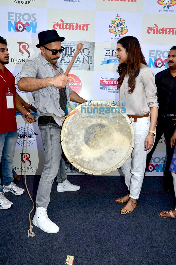 ranveer singh deepika padukone unveil the gajanana song from bajirao mastani 8