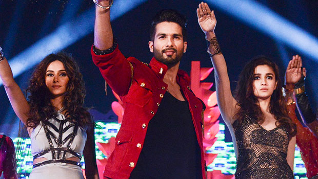 Shaam Shaandaar (Shaandaar)