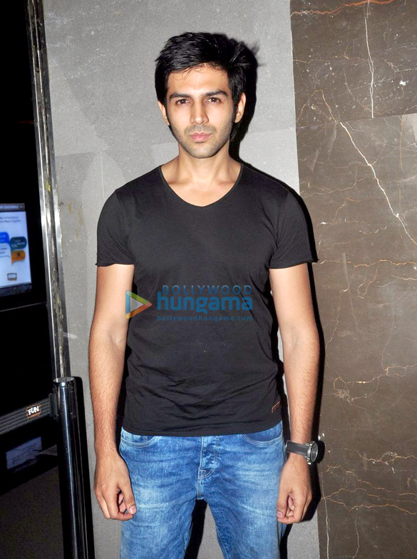 special screening of meeruthiya gangsters 34