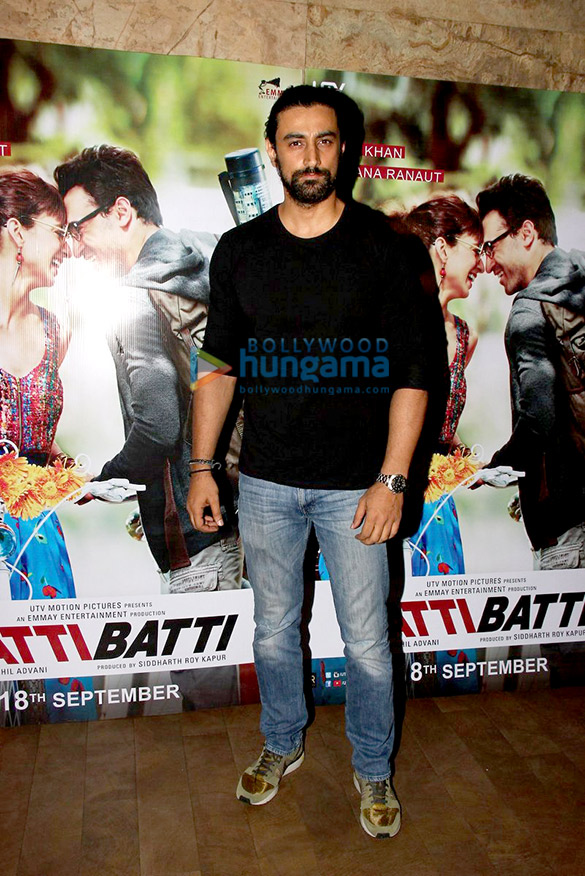 kangna ranaut hosts a special screening of katti batti 7