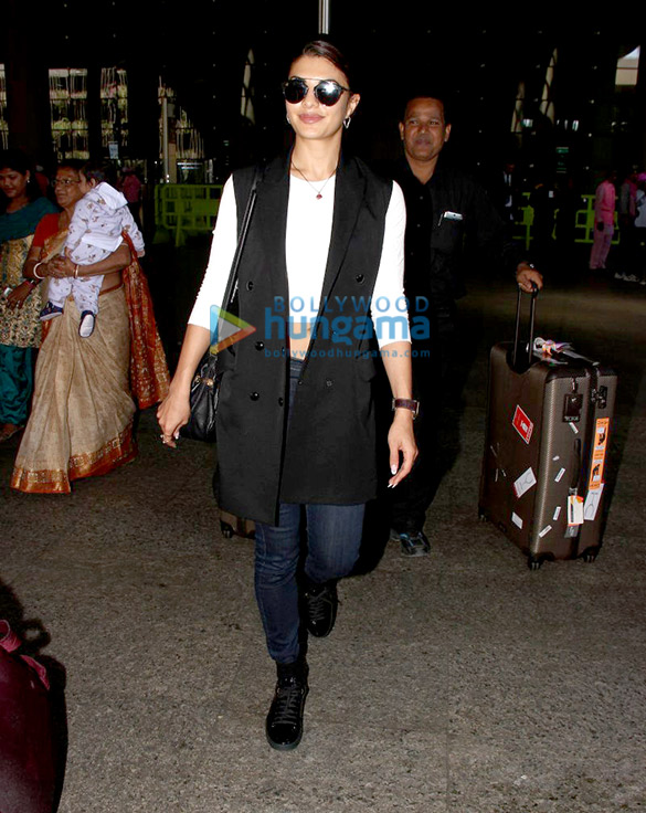 jacqueline fernandez returns from the london shoot of housefull 3 9