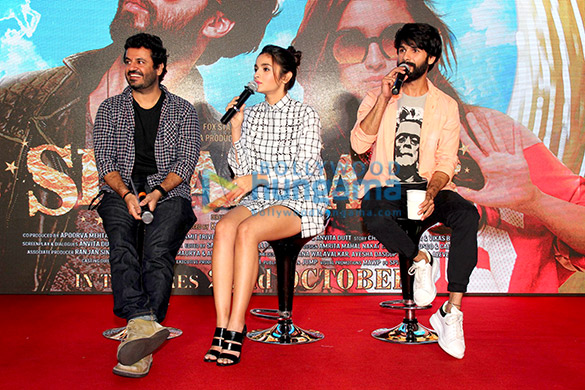 shahid kapoor alia bhatt unveil the song raita phail gaya from shaandaar 3