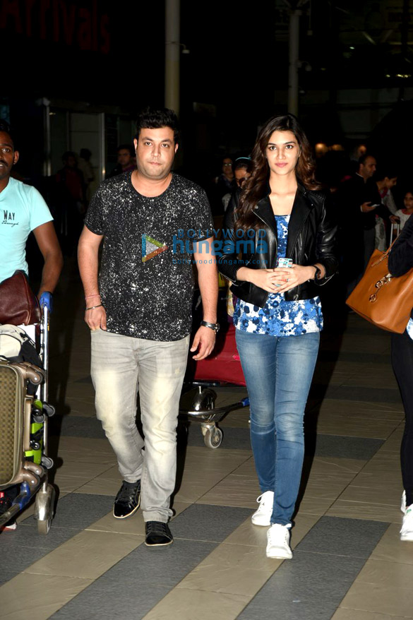 kajol varun dhawan kriti sanon and others return from dilwale shoot in hyderabad 9