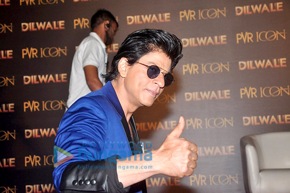 shah rukh khan kajol varun dhawan and kriti sanon launch the track manma emotion from dilwale 12